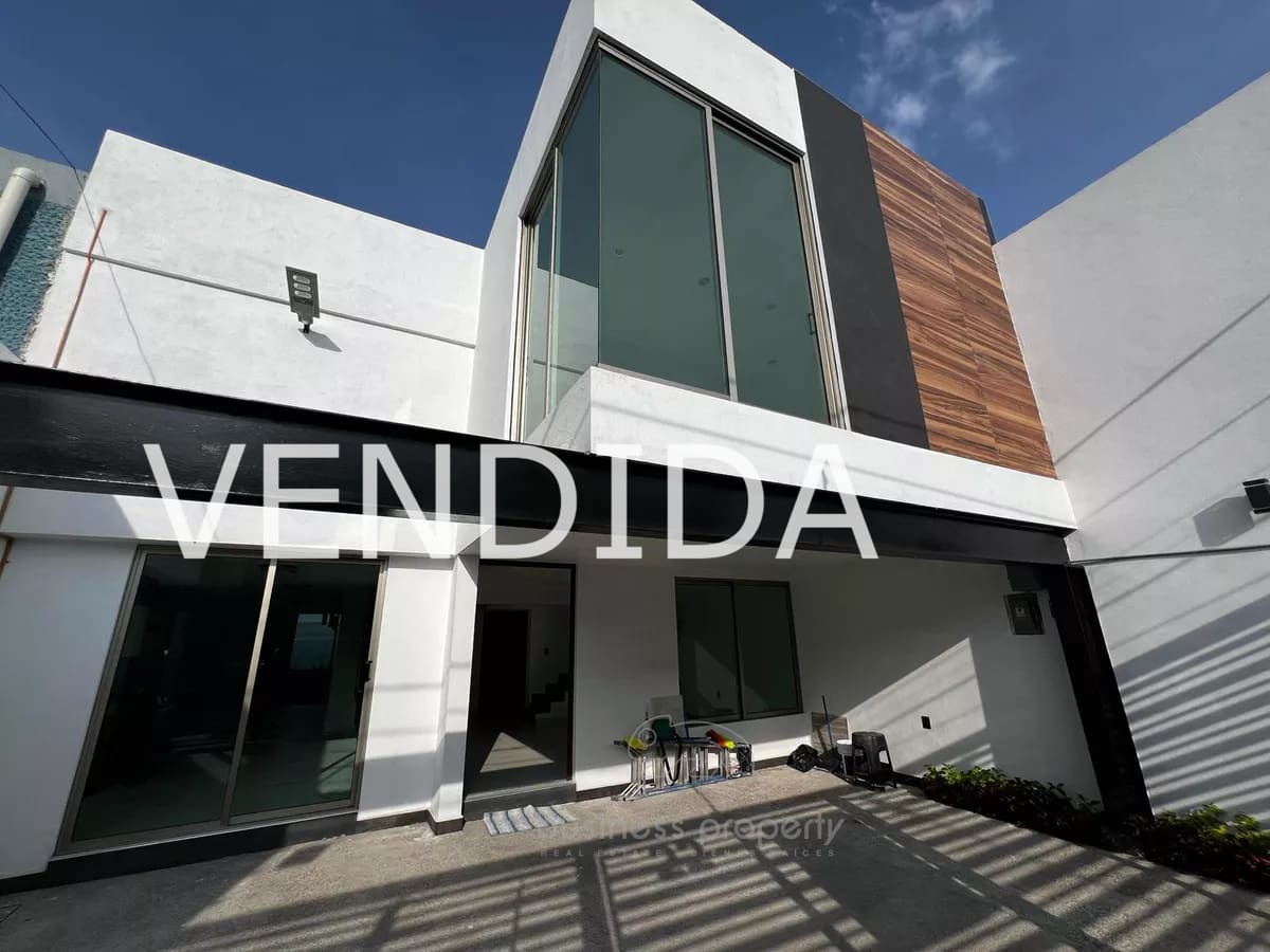 FACHADA JADES MA VENDIDA